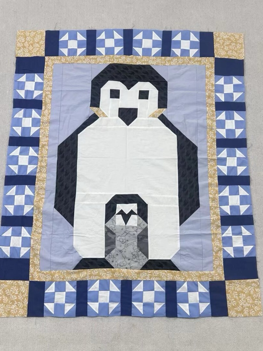 Handmade Penguin Patchwork Quilt Top 44x51”Pieced~BABY/BED/Wall Hanging Decor